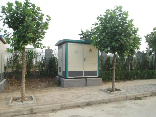 杂多1000KVA欧式箱式变压器